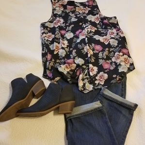 Torrid sleeveless top. Floral multi color, size 2